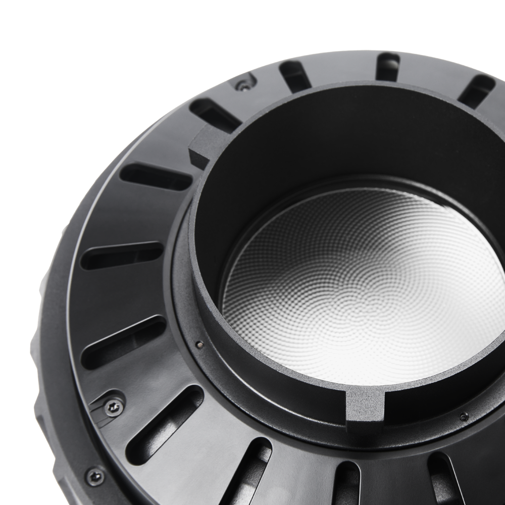 Aputure - Storm CF7 Fresnel and Barndoor Kit