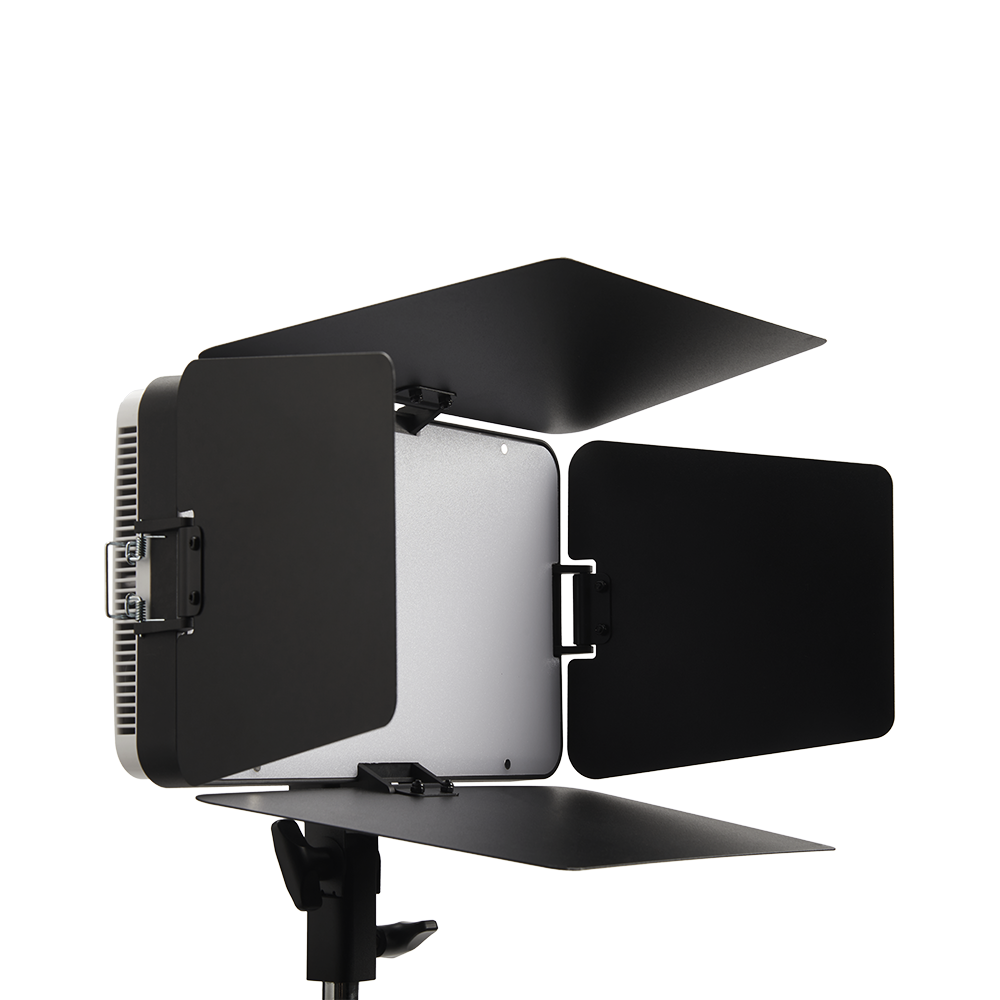 amaran Pano 60c Barndoor