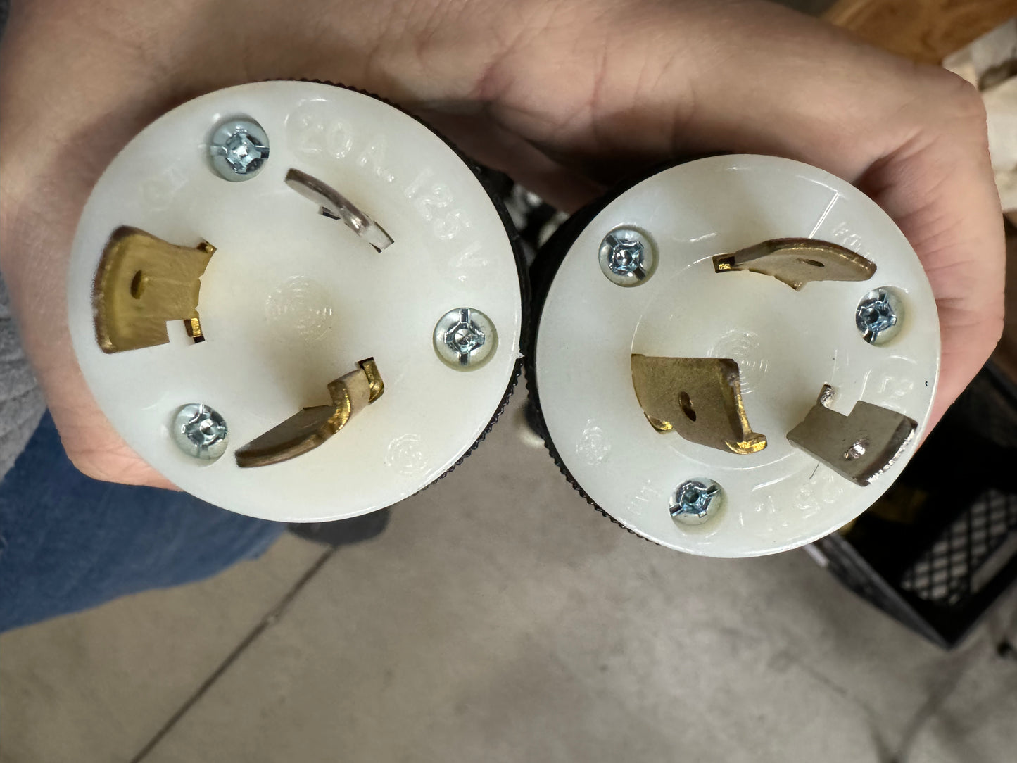 Location de Twist lock Y-