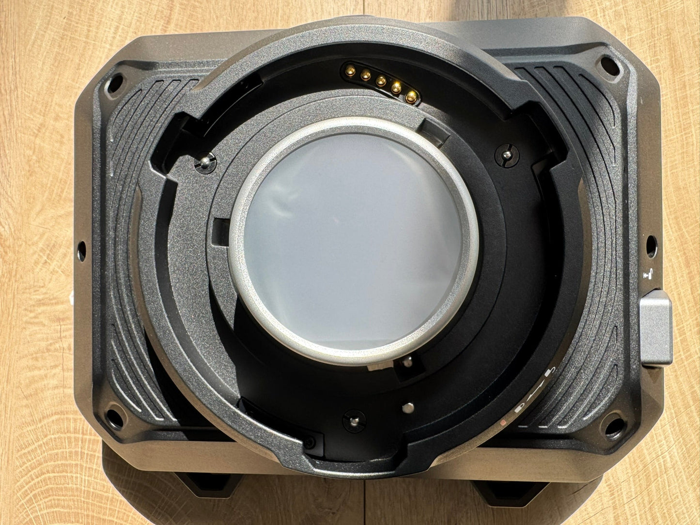 Tête de lampe Aputure CS15 Assemblage de la coquille avant