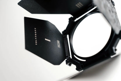 Ellar Soladoors barndoors for Solabulb