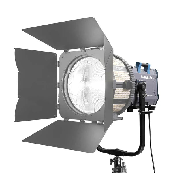 NANLUX Evoke 5000B LED Bi-color Spot Light with Flight Case